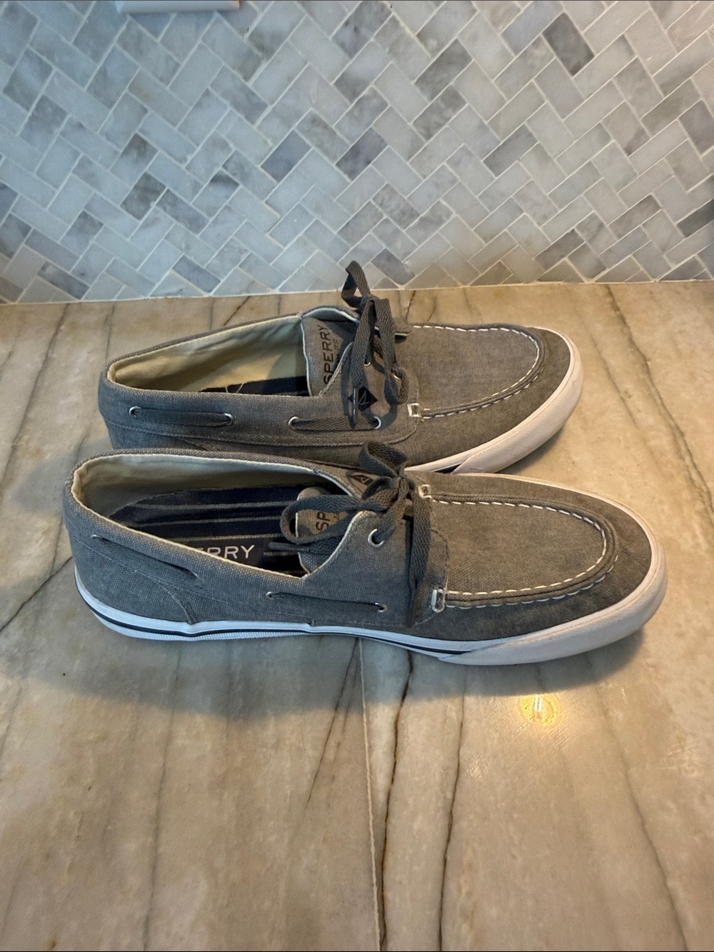 Sperry Men's Gray Canvas Boat Shoes with White Outsole Size 9.5 - Picture 2 of 8